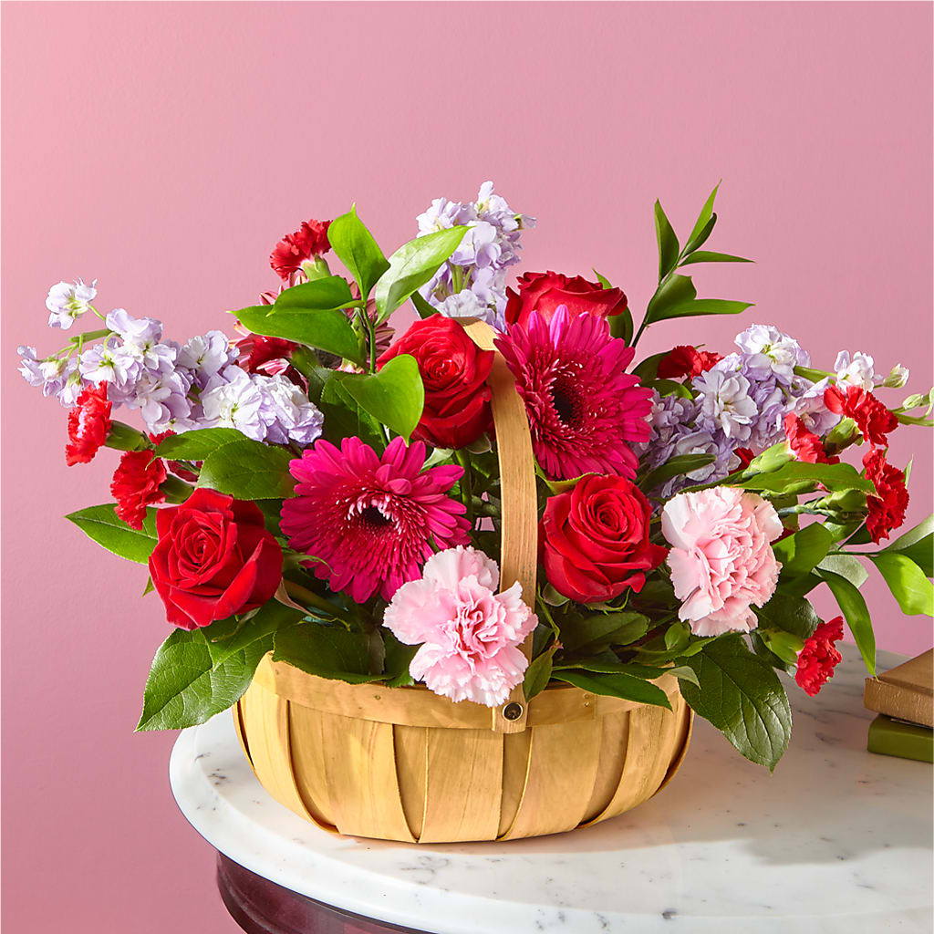 Pink Picnic Basket – VASEFUL FLOWERS & GIFTS, Princeton NJ