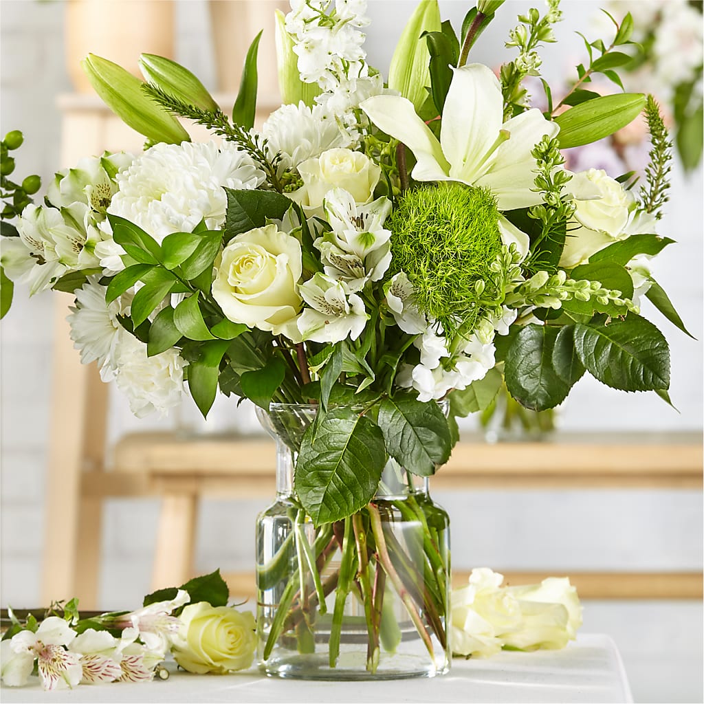 Classic Ivory – A Florist Original – VASEFUL FLOWERS & GIFTS, Princeton NJ