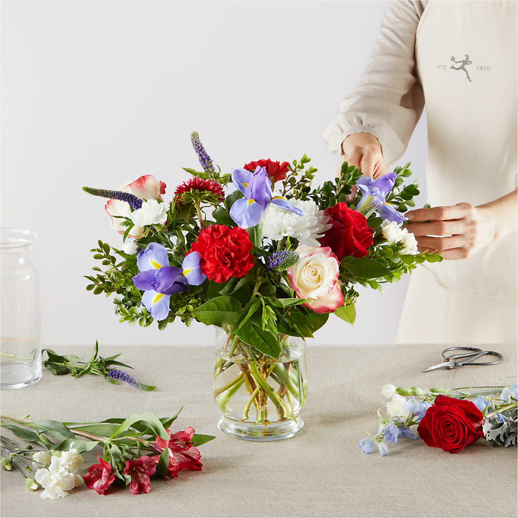 Star Spangled - A Florist Original – VASEFUL FLOWERS & GIFTS, Princeton NJ