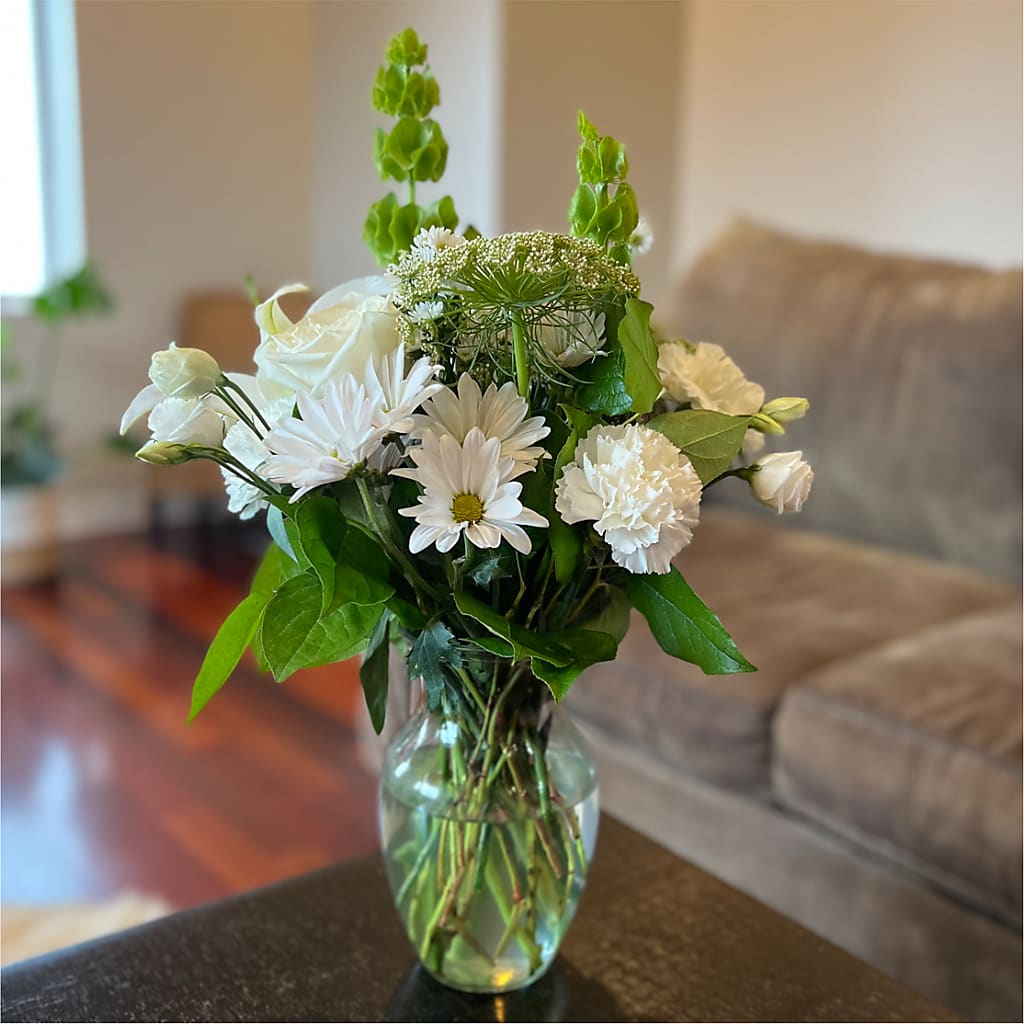 Classic Ivory – A Florist Original – VASEFUL FLOWERS & GIFTS, Princeton NJ