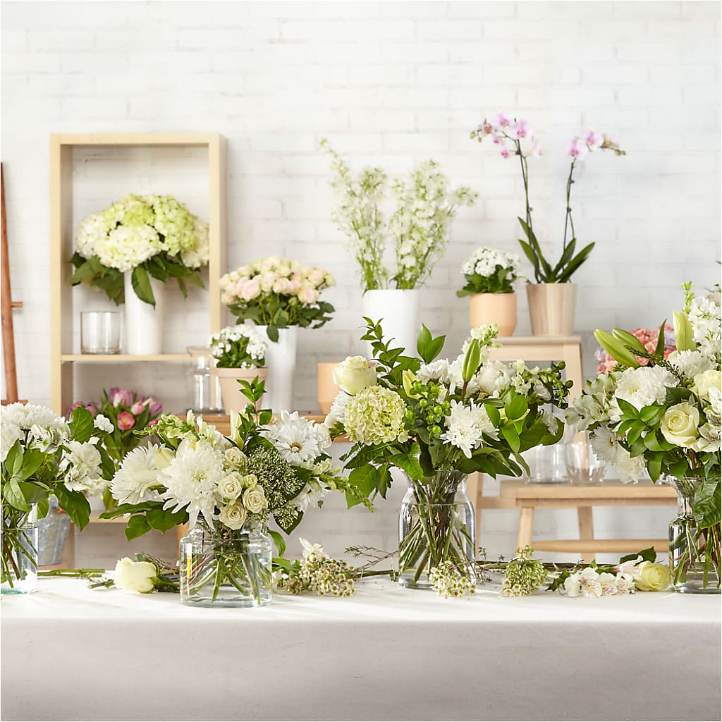 Classic Ivory – A Florist Original – VASEFUL FLOWERS & GIFTS, Princeton NJ