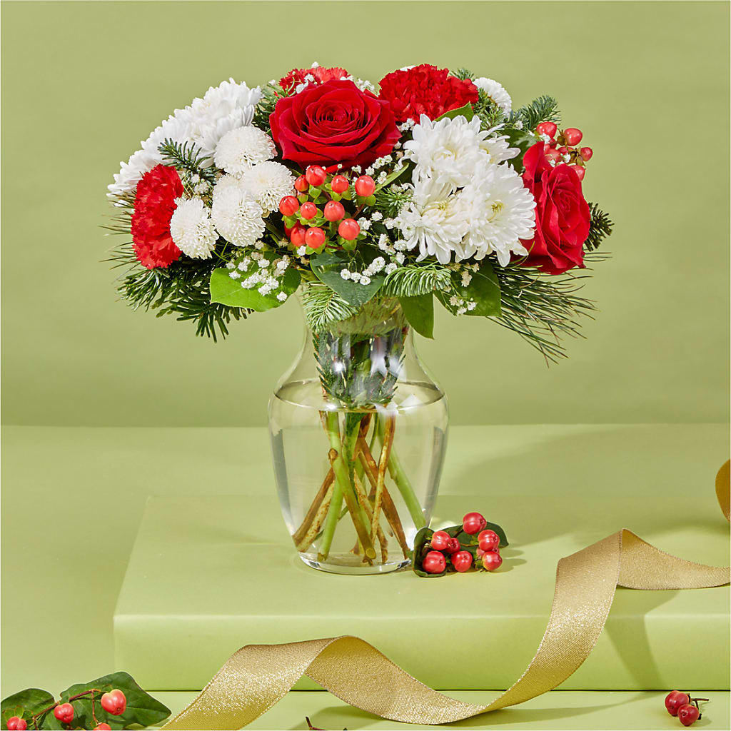 Chance of Flurries Bouquet – VASEFUL FLOWERS & GIFTS, Princeton NJ