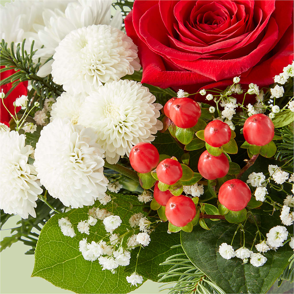Chance of Flurries Bouquet – VASEFUL FLOWERS & GIFTS, Princeton NJ