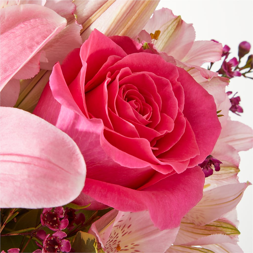 Lucky in Love Bouquet – VASEFUL FLOWERS & GIFTS, Princeton NJ