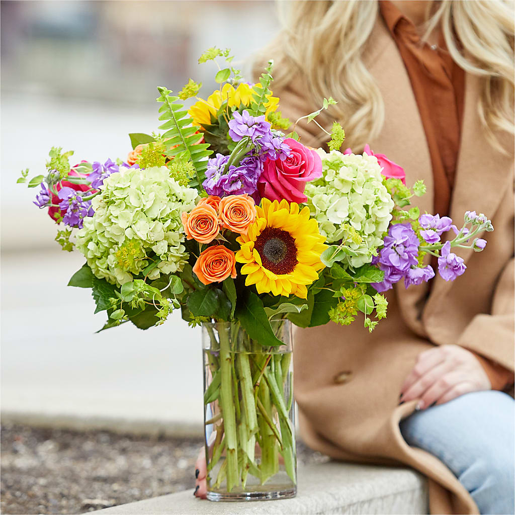 Vibrant Greetings Bouquet – VASEFUL FLOWERS & GIFTS, Princeton NJ